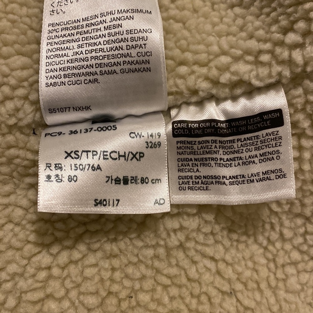 Levi's Ex-Boyfriend Sherpa-Lined Denim Trucker Jacket - Picture 9 of 9